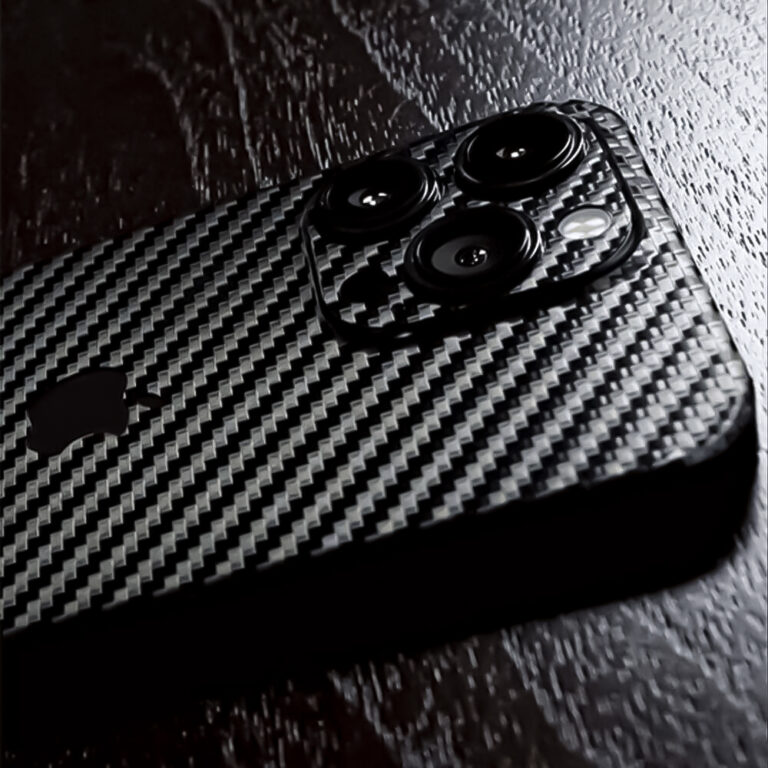 iphone-skin-carbon-black
