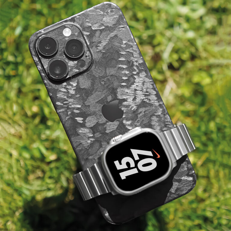 iphone-skin-forged-carbon-apple-watch-ultra