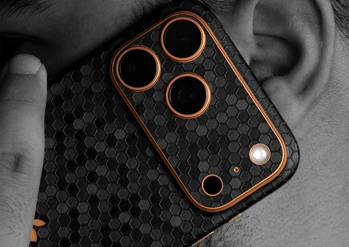 iphone-17-pro-skins-swarm-black-ohr-1200x1200